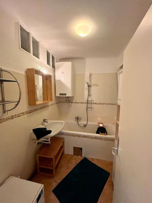 Wohnung Naehe Lkh Und Der Med Uni Graz Extérieur photo